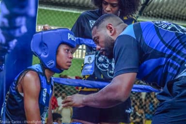 Victor no corner com Samara atleta